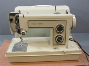 Kenmore Sewing Machine Model 385 1551.